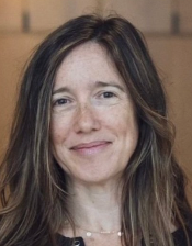 Claire Mark's-Profile Picture